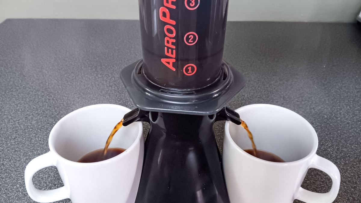 2POUR Dual Brew AeroPress accessory