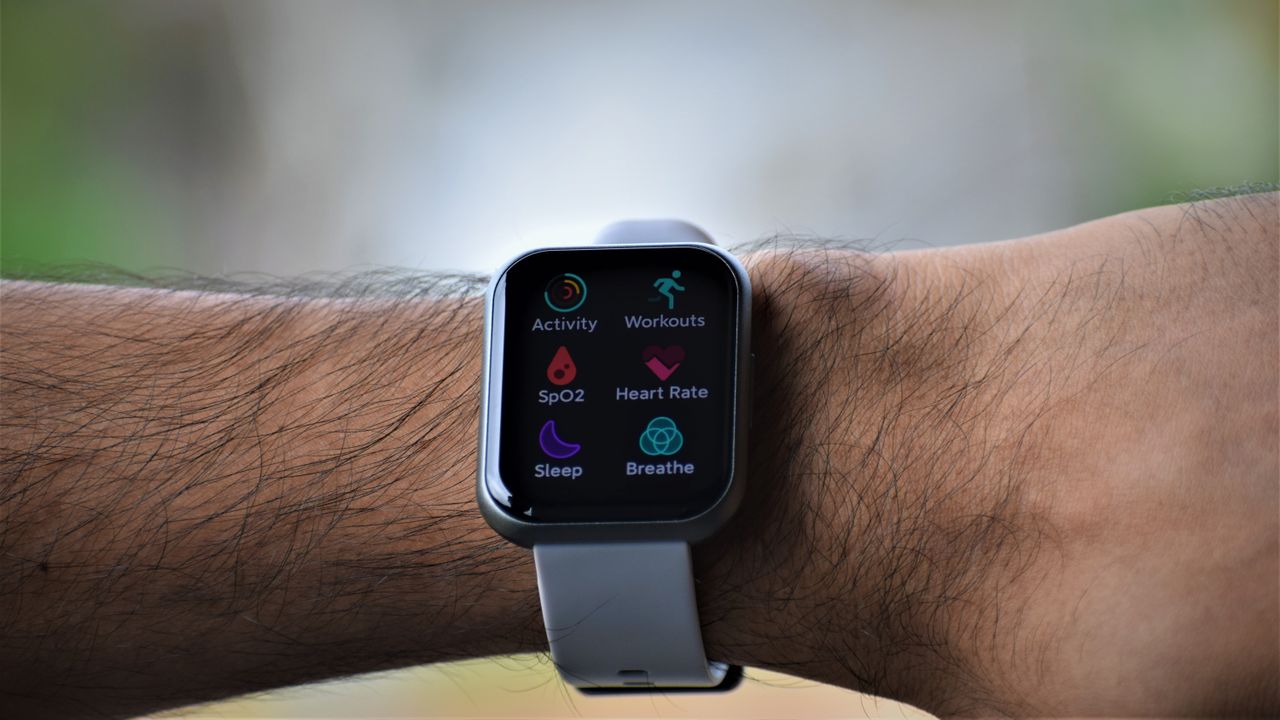 NoiseFit ColorFit Ultra