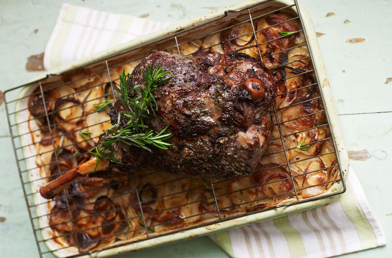 Easter roast lamb recipes Lamb boulangere