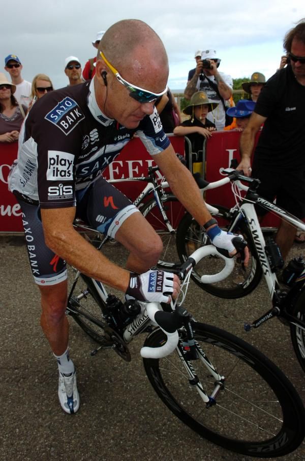 Stuart O'Grady (Saxo Bank) mounts his steed