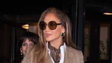 jennifer lopez headshot wearing sunglasses