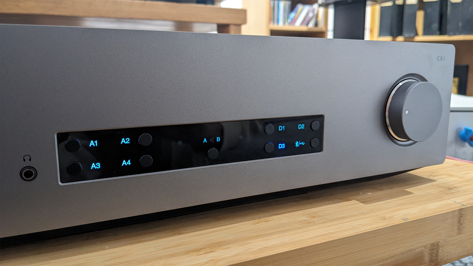 Cambridge Audio CXA81 MKII integrated amplifier