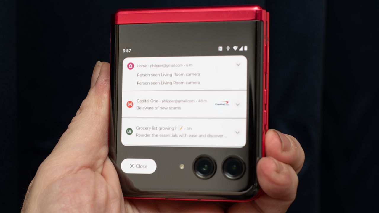 Motorola Razr Plus 2023
