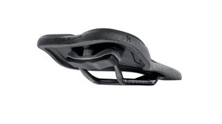 611 Infinergy Ergowave Active 2.1 Carbon saddle by SQLab rear view