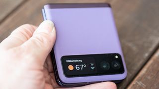 Motorola Razr 2023 violet fermé