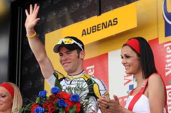 Mark Cavendish (Columbia-HTC) on the podium for his victory in stage 19.