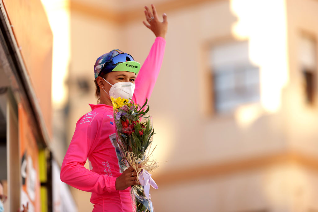 COCENTAINA SPAIN FEBRUARY 18 Katarzyna Niewiadoma of Poland and Team Canyon SRAM Racing celebrates winning the pink points jersey on the podium ceremony after the 6th Setmana Ciclista Valenciana Vuelta Comunidad Valenciana Feminas 2022 Stage 2 a 117km stage from Altea to Cocentaina 450m VoltaCVFemines22 on February 18 2022 in Cocentaina Spain Photo by Gonzalo Arroyo MorenoGetty Images