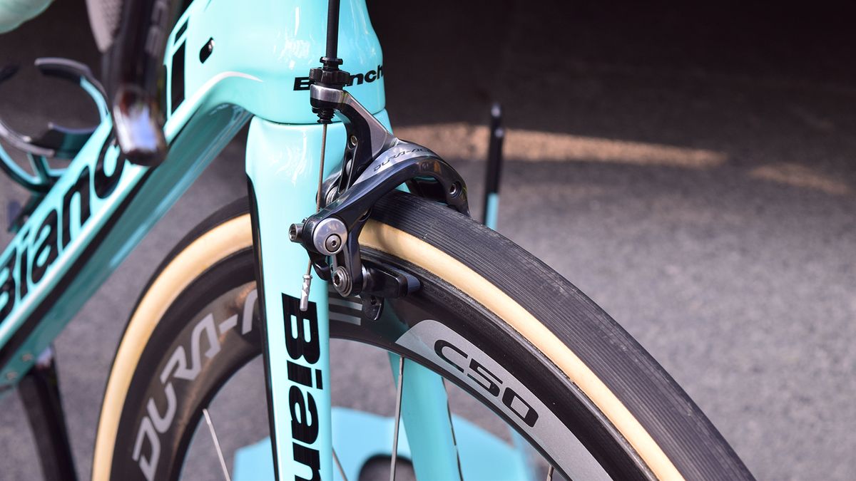 The majority of Van Aert's components were several year old Shimano Dura-Ace 9000 series