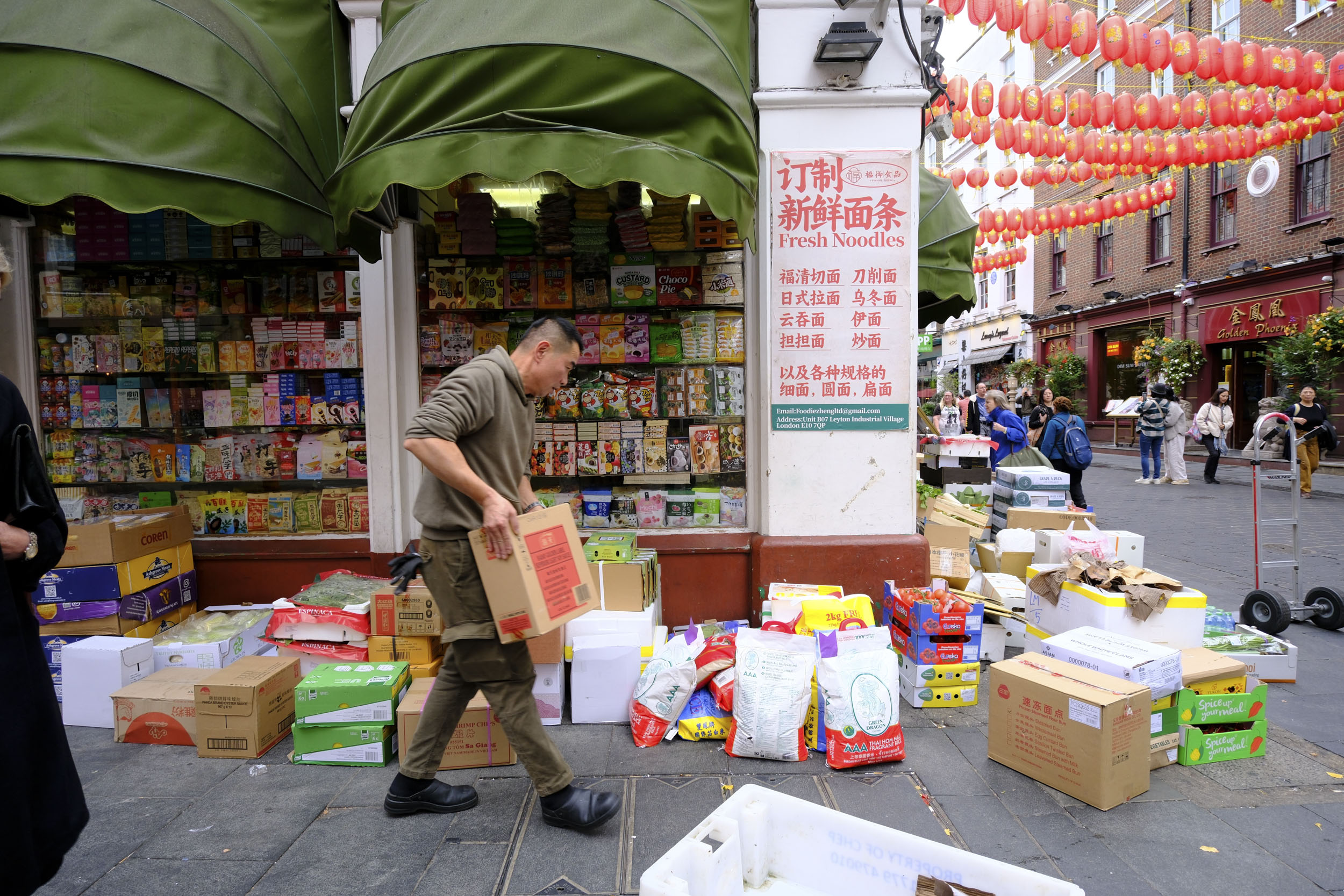 Fujifilm X-T30 III sample images – street scenes in London's China Town