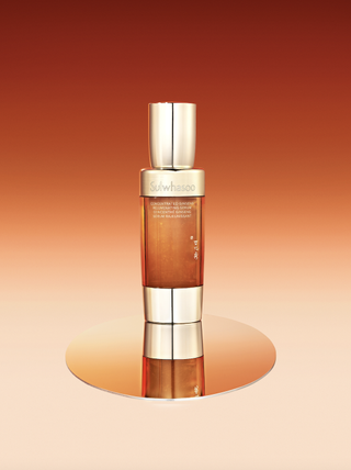 sulwhasoo ginseng serum in front of a backdrop