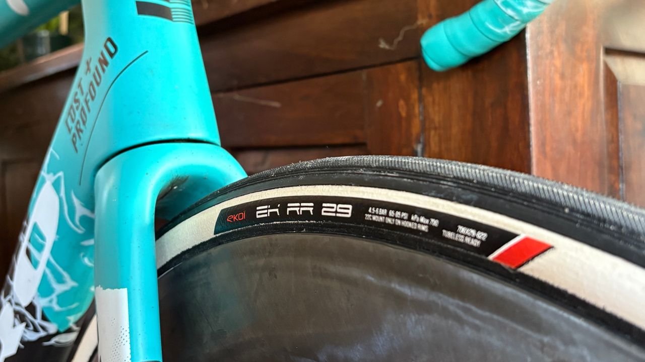 Ekoi RR 29 road tyre