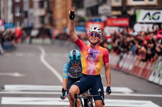 Picture by Zac Williams/SWpix.com- 23/04/2023 - Cycling - 2023 Liege Bastogne Liege Femmes - Demi Vollering, Team SD Worx, wins the 2023 Liege Bastongne Liege.