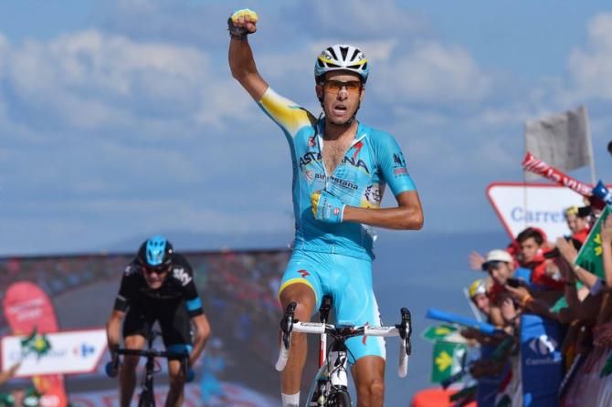 Fabio Aru (Astana) timed his sprint to claim the stage honours