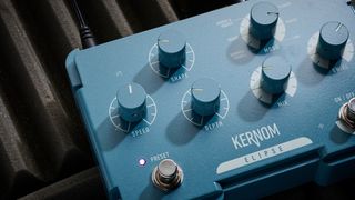 A selection of control knobs on the Kernom Elipse modulation pedal