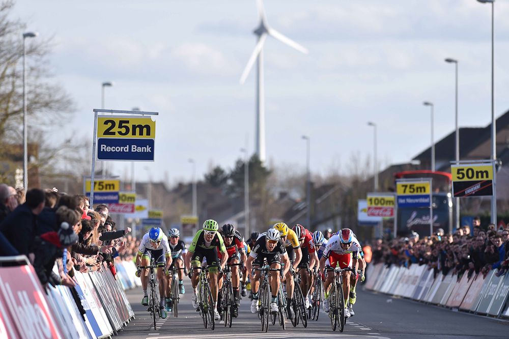 The field sprint for third.