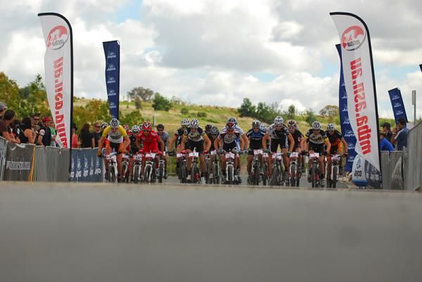The men's start had the crashes that have plagued other rounds.