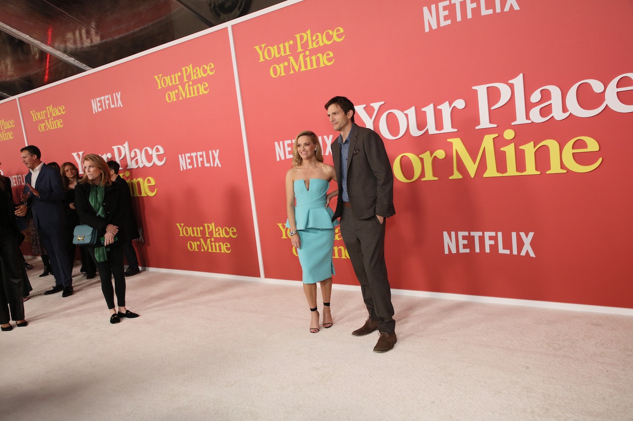Ashton Kutcher and Reese Witherspoon on the red carpet of Your Place or Mine