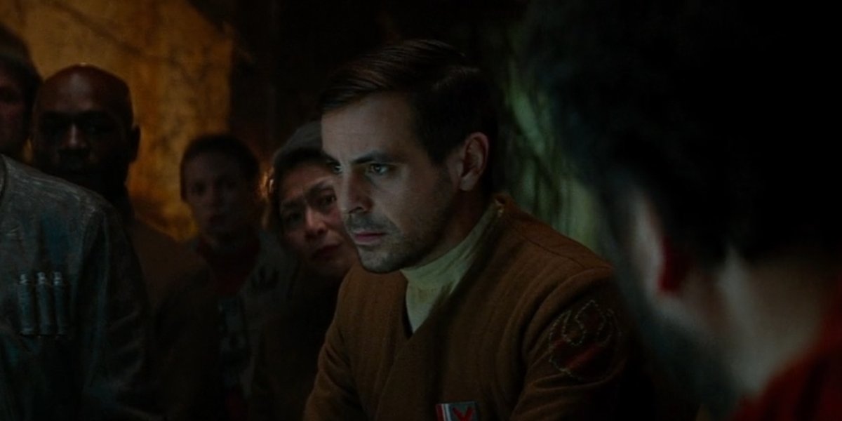 Old star Emun Elliott in Star Wars: The Force Awakens