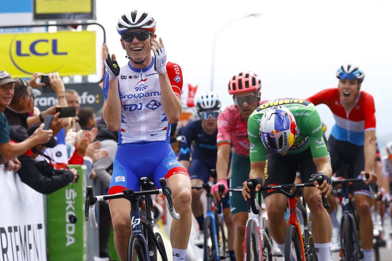 Criterium du Dauphine 2022 - 74th Edition - 3rd stage Saint Paulien - Chastreix Sancy 169 km - 07/06/2022 - David Gaudu (FRA - Groupama - FDJ) - Wout Van Aert (BEL - Team Jumbo - Visma) - photo Luca Bettini/SprintCyclingAgency&Acirc;&copy;2022