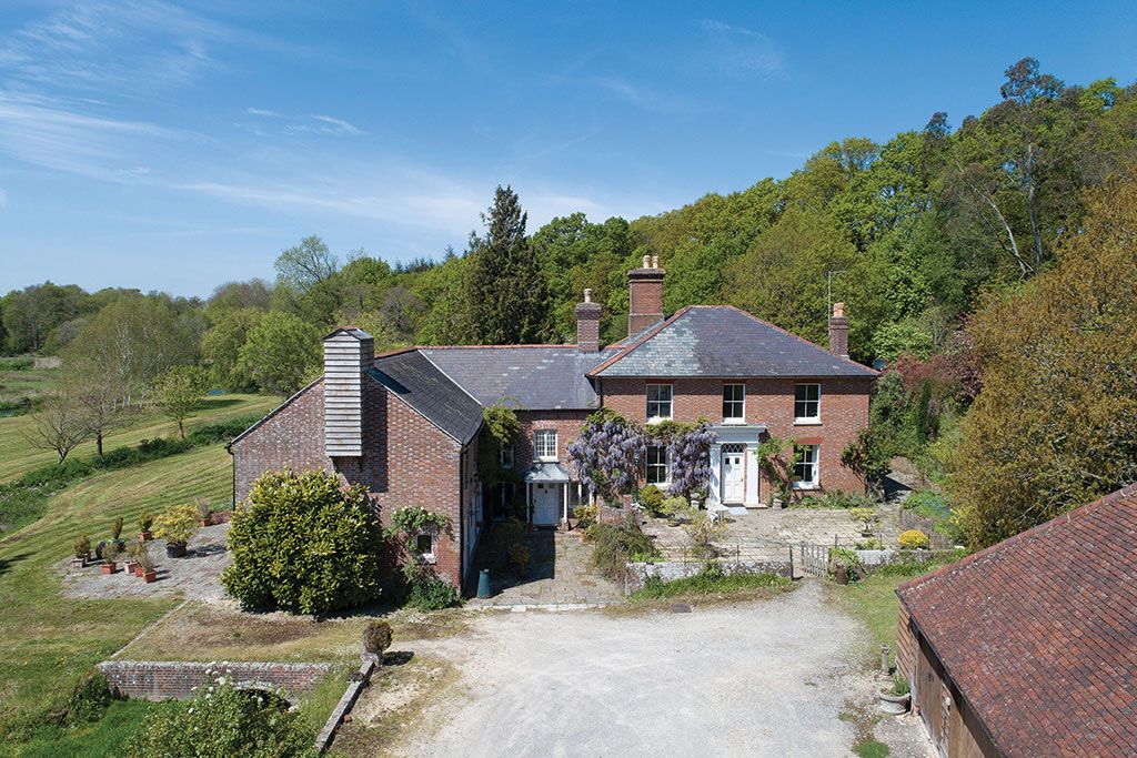 House for sale with fishing rights: Chamberlayne&rsquo;s Farm, Bere Regis, Wareham, Dorset.