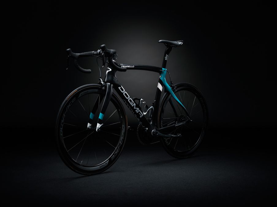New colours for the Team Sky&rsquo; Pinarello Dogma F8