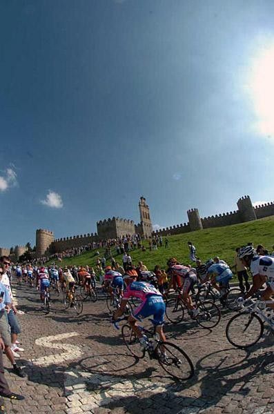 The peloton rolls in