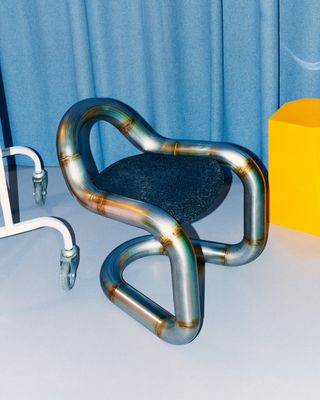 Tubular metal chair