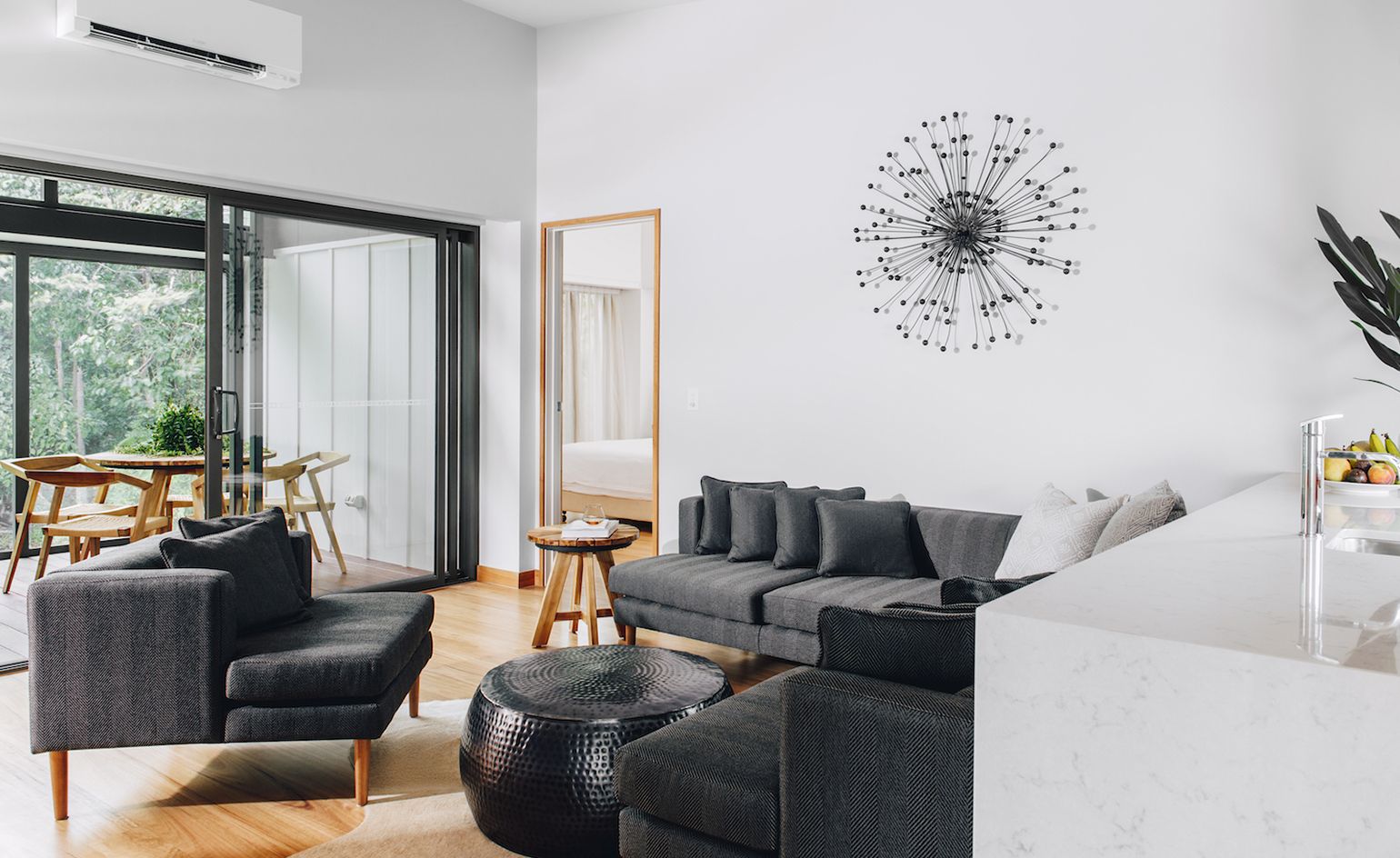 Elements of Byron | Wallpaper