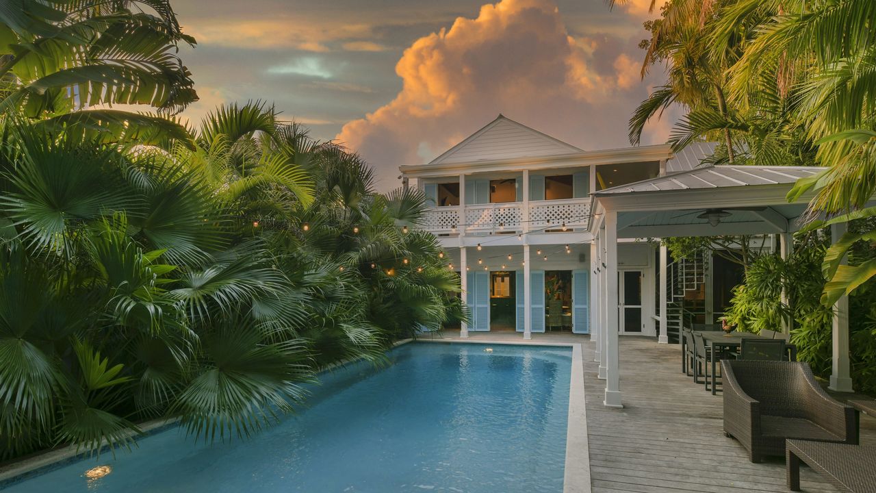 Swimming pool in the garden of Dale Earnhardt Jr&#039;s house in Florida