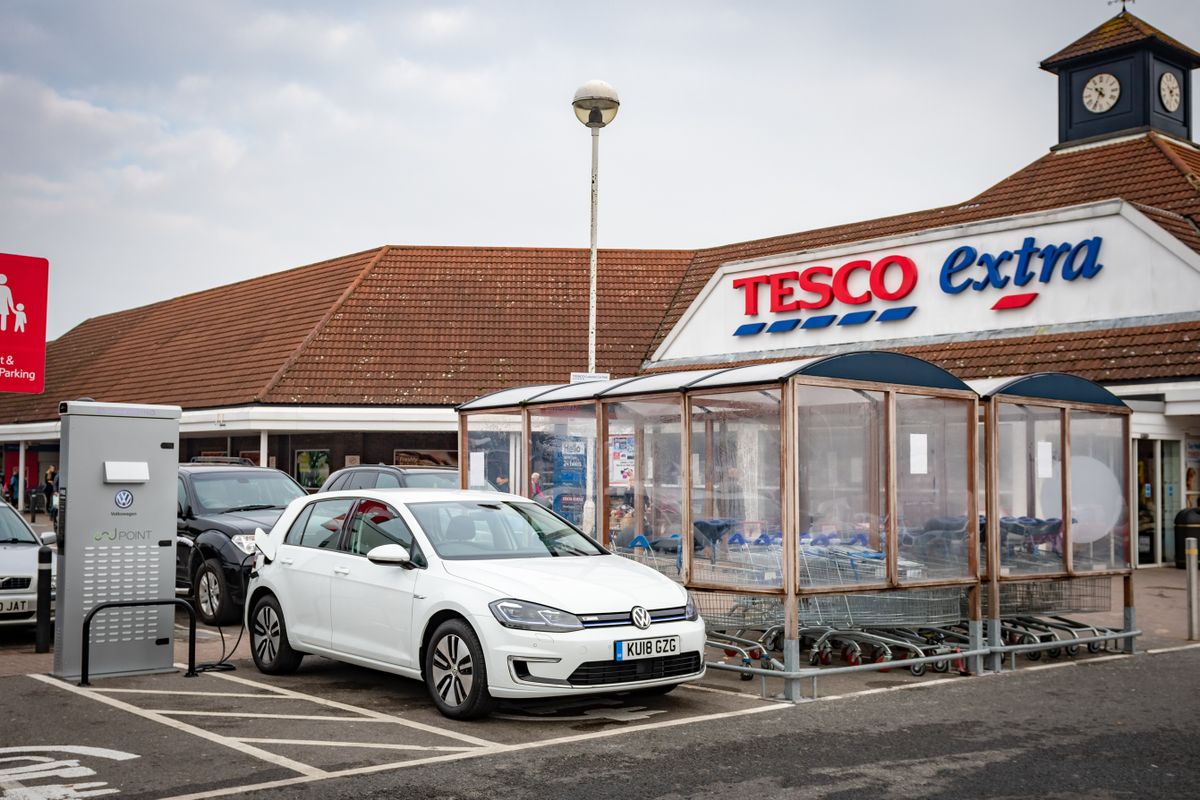 Volkswagen And Tesco Team Up To Provide 2,400 Free Electric Car ...