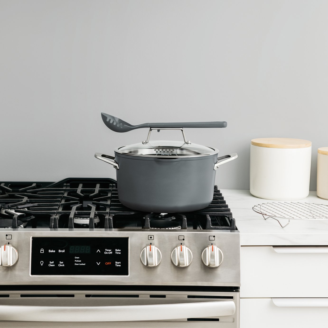 Ninja Foodi 9-In-1 Possible Pan With Zerostick Sea Salt Grey