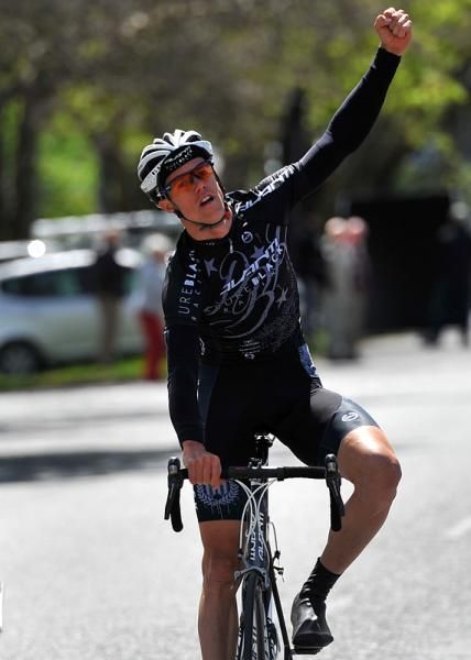 Tim Gudsell (Pure Black Racing) wins Stage 6 into Gore