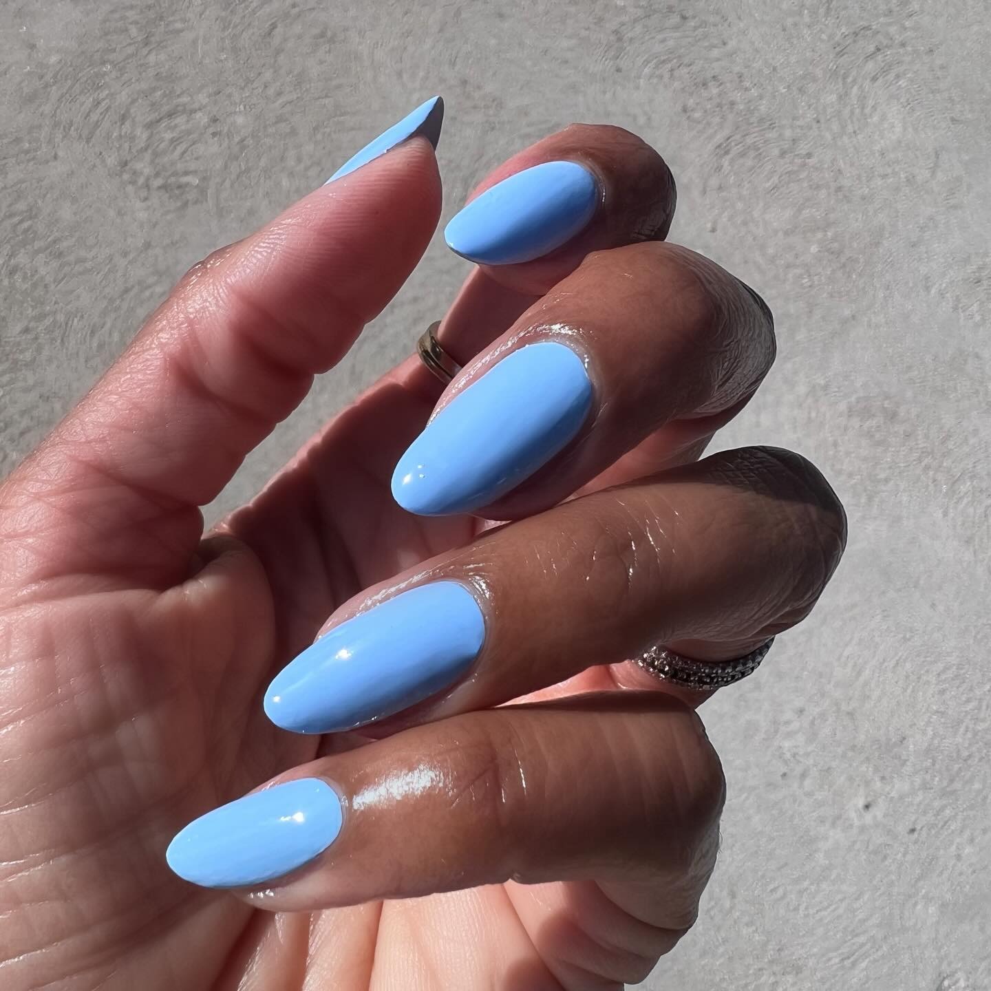 nail shades for June 2026