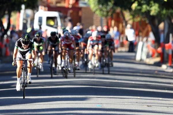 Rowena Fry (GreenEDGE-AIS) was next to make a gap and raise the pace.