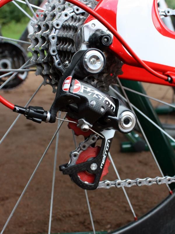 In fairness to Vision, the Metron rear derailleur is still a work in progress though the official release date isn't far off, either.