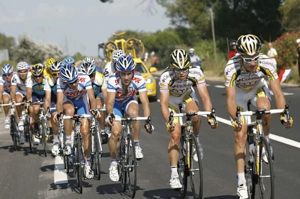 Skil and Columbia work at the front of the peloton.