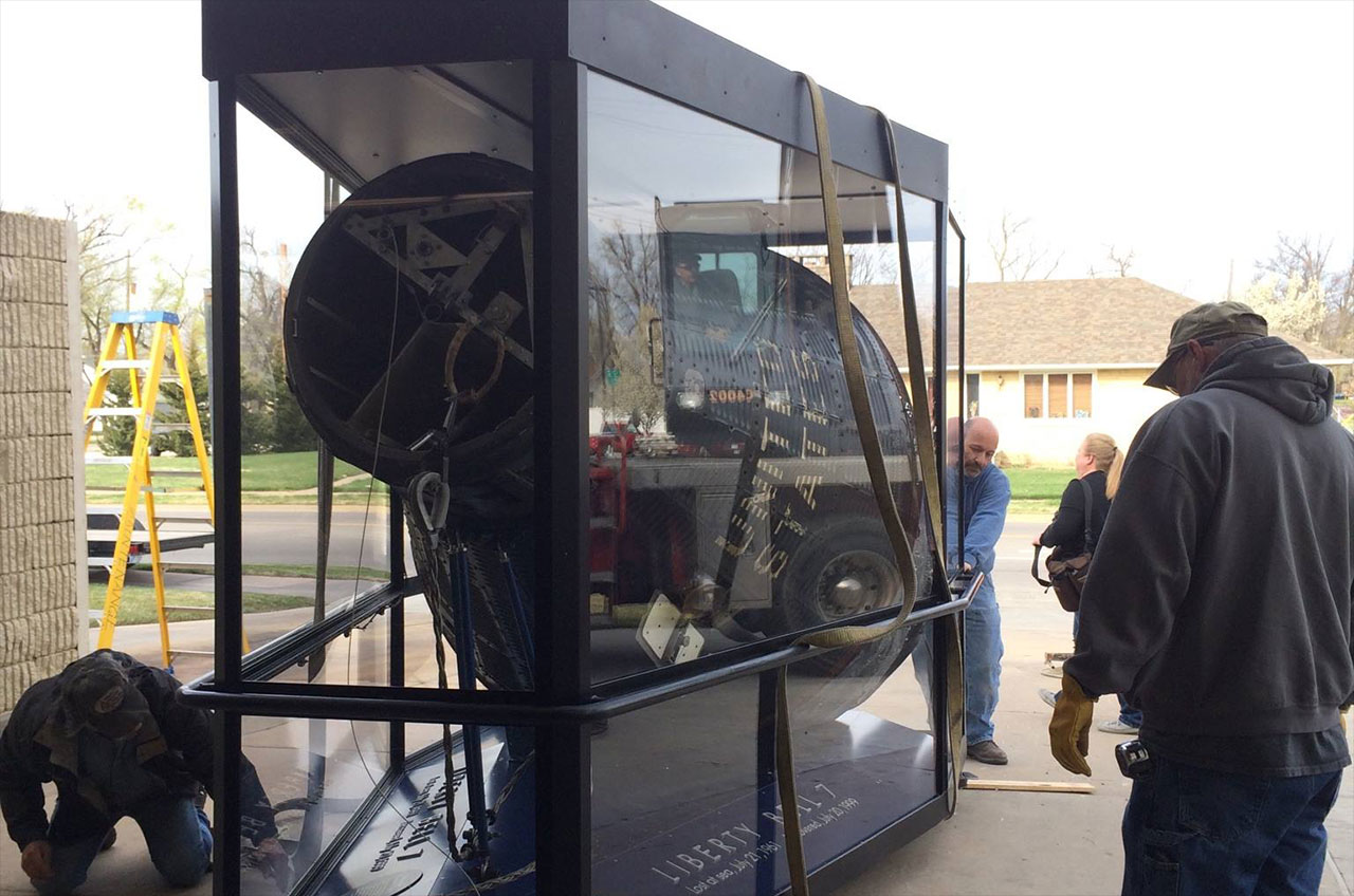 Liberty Bell 7 Leaves Kansas