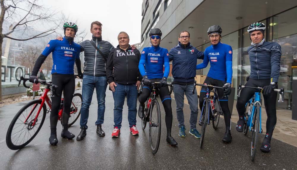 Vincenzo Nibali leads a small group of riders over the Innsbruck course