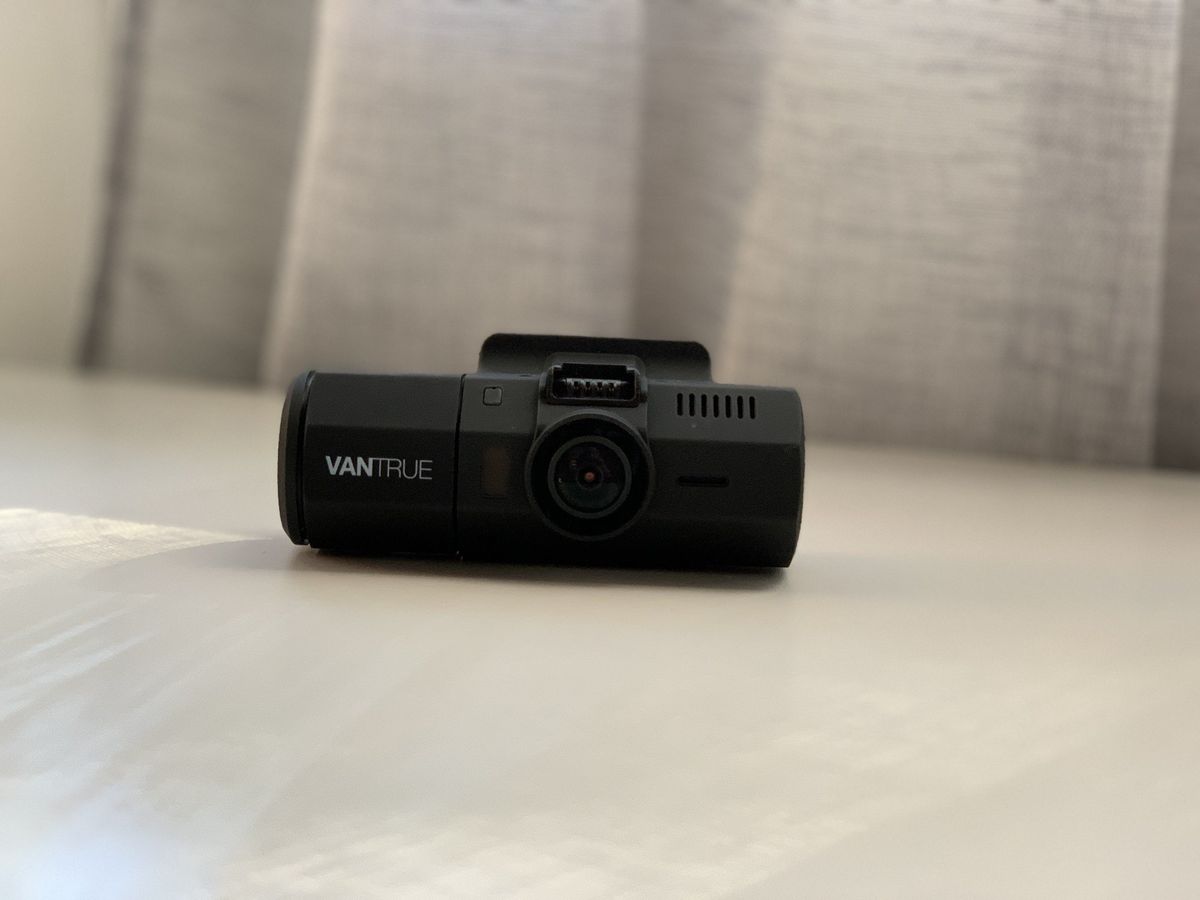 Vantrue T2 Dash Cam detached and up close and personal