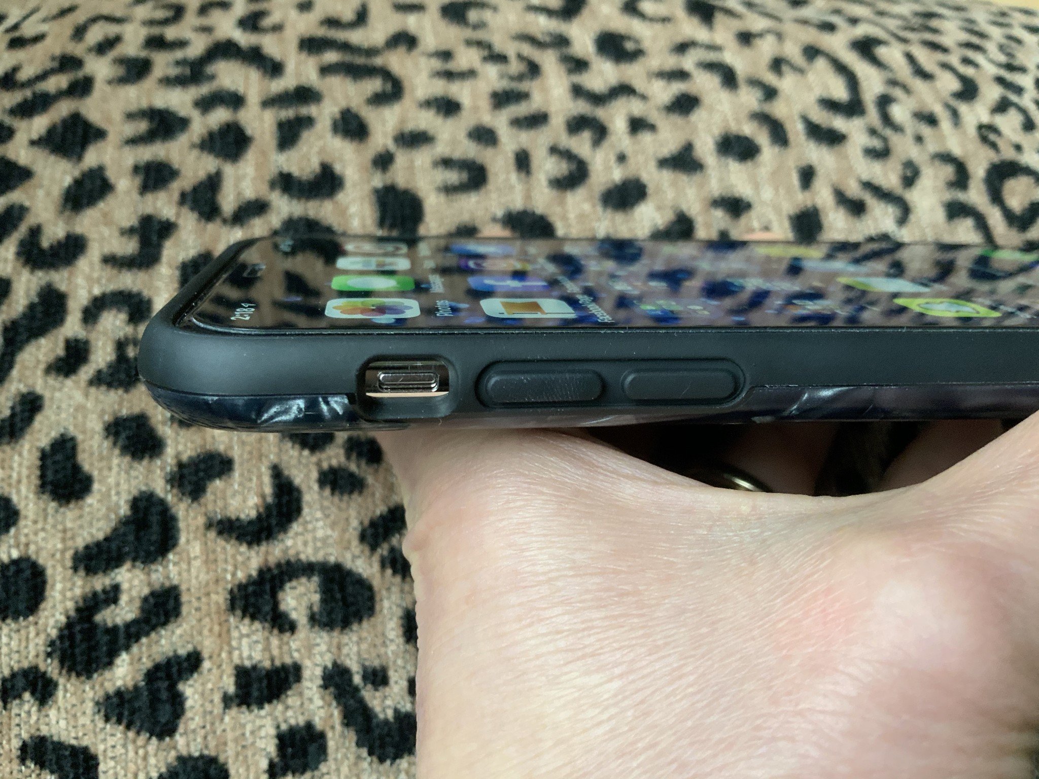 LAUT Pearl Series for iPhone