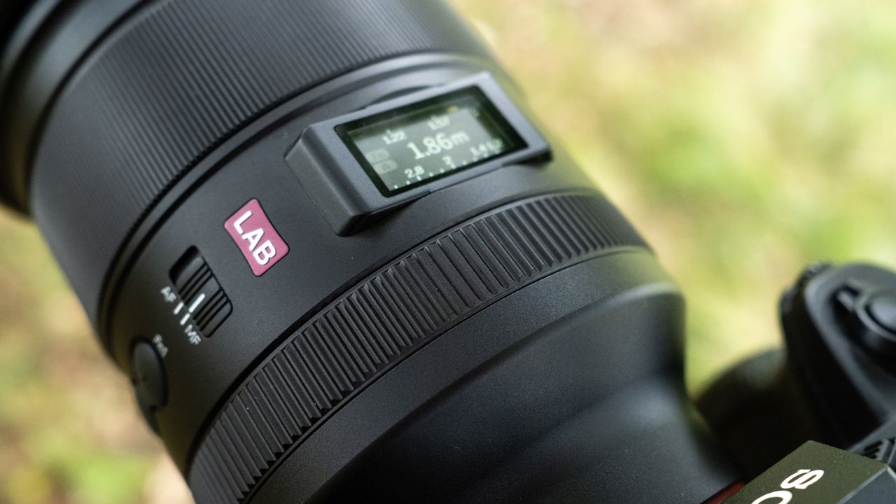 Viltrox AF 35mm f/1.2 LAB FE Mult-Function Ring