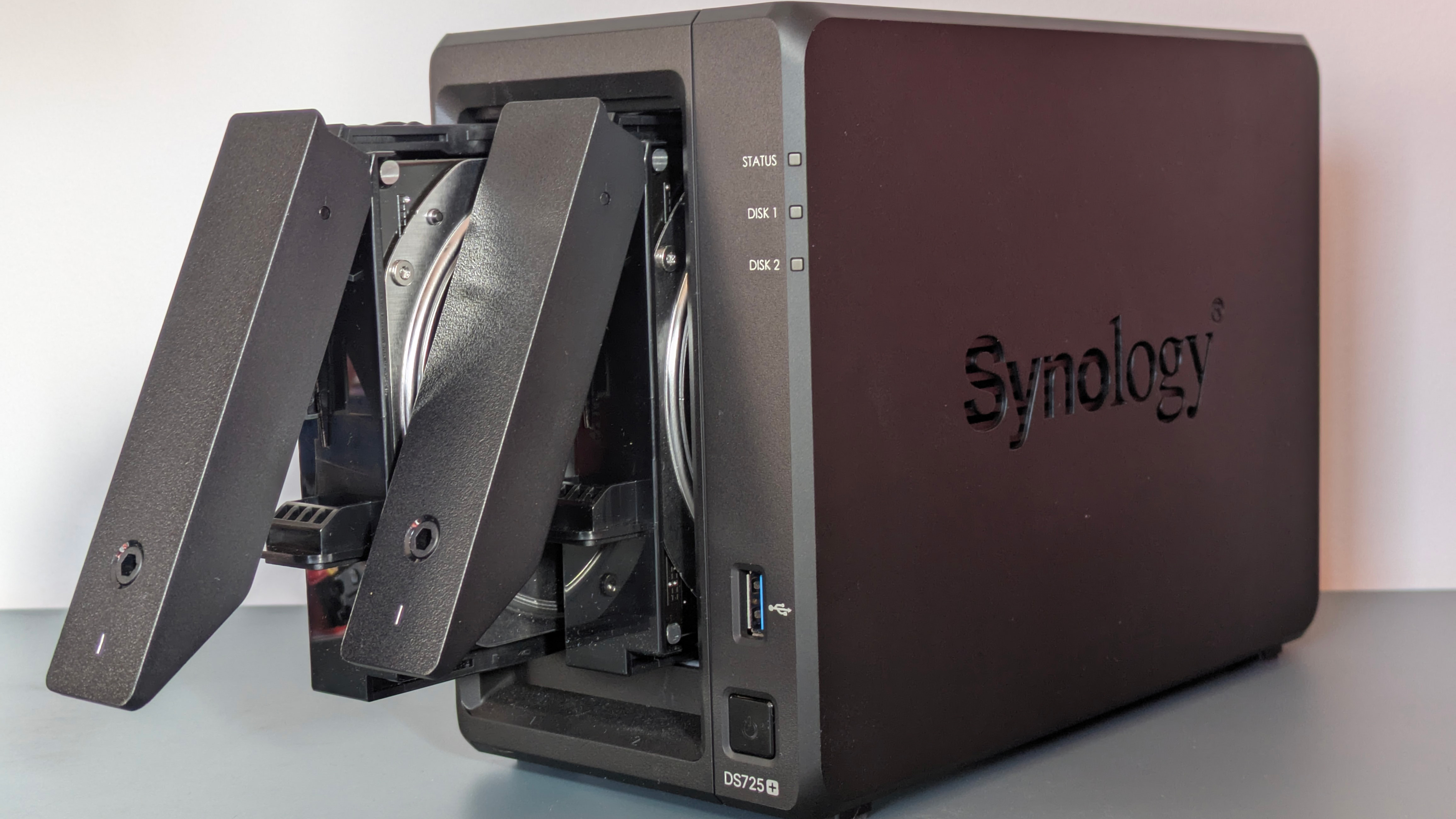 The Synology DiskStation DS725+ on the ITPro background