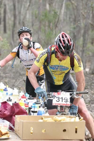 Bidon change at checkpoint three.