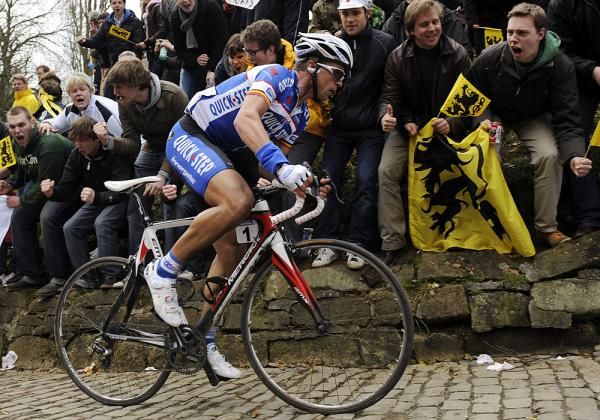 Stijn Devolder (Quick Step) would not be able to defend his Ronde title.