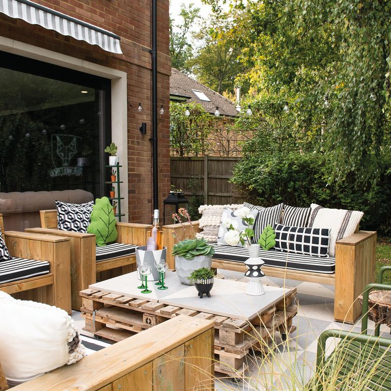 10 DIY outdoor table ideas you can do yourself | Ideal Home