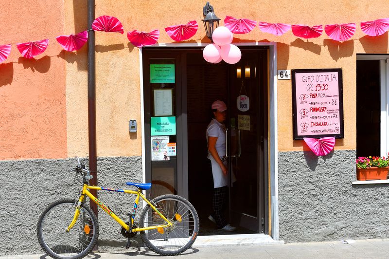 Giro d'Italia special Pizzas for the tifosi