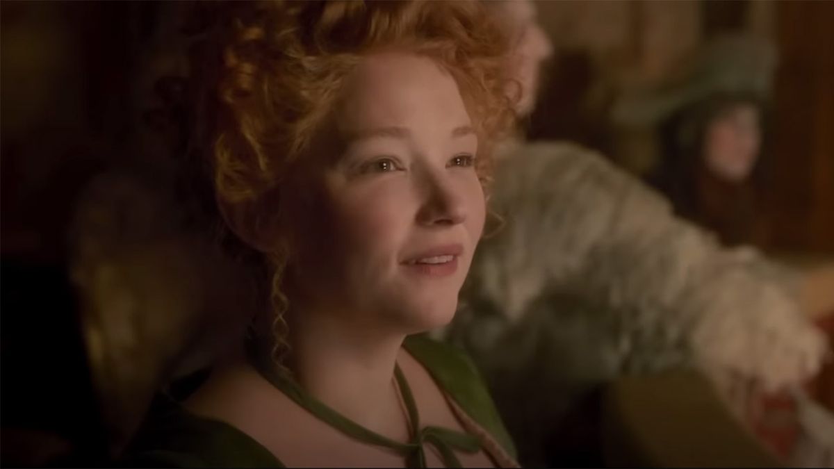 Cyrano trailer still with Haley Bennett singing.