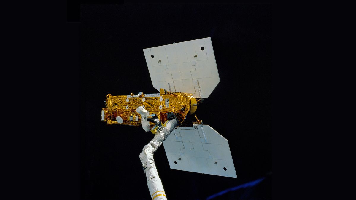 一颗死去的 NASA 卫星将在本周末坠毁在地球上