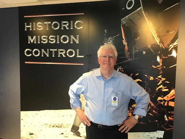 Frank White bij NASA Johnson Space Center, thuisbasis voor overzichtseffectinterviews.