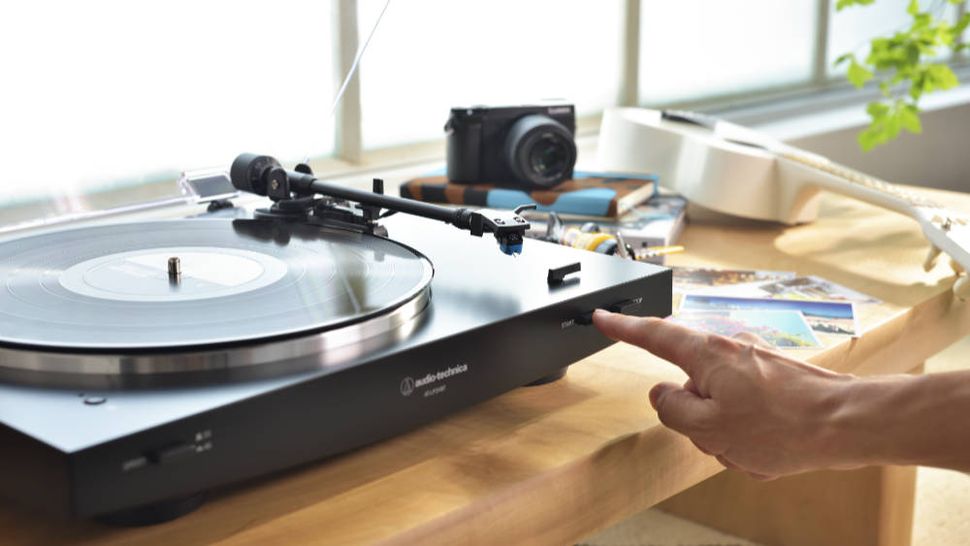AudioTechnica's new cheap record player with Bluetooth is a modern